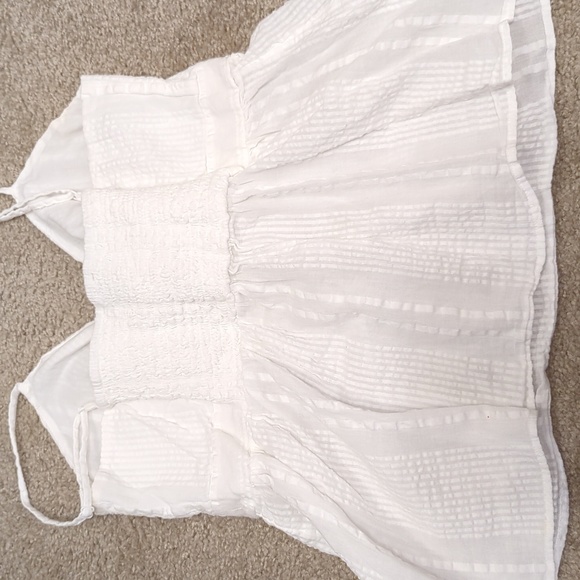 Tank - Picture 4 of 4